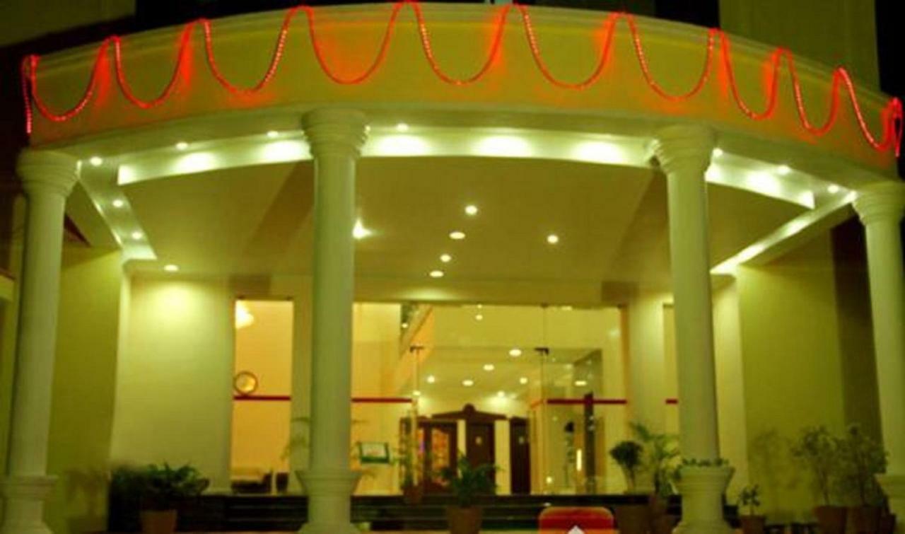 Hotel Vpn Residency Velankanni Ngoại thất bức ảnh